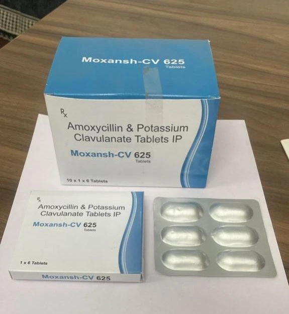 Foto de medicamentos e bandagens para Tony